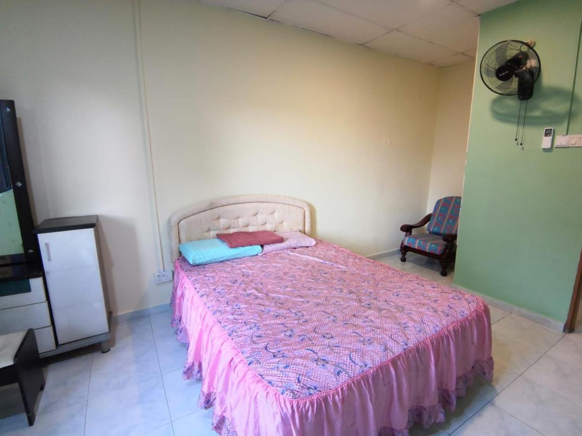 Cosy Homestay อูลูติรัม ภายนอก รูปภาพ