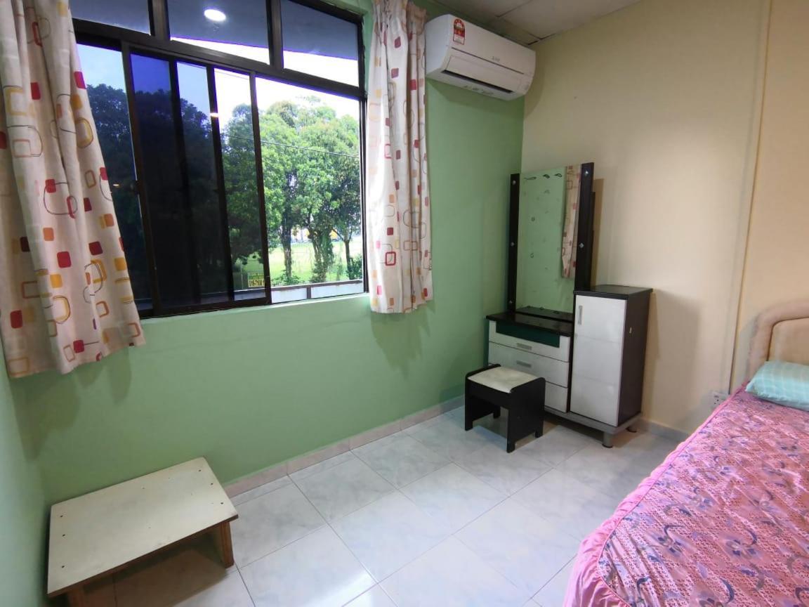 Cosy Homestay อูลูติรัม ภายนอก รูปภาพ